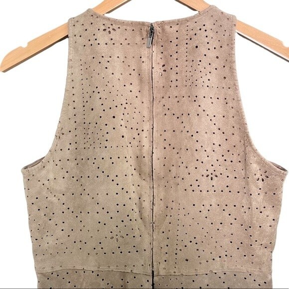 BCBGMaxAzria Y2K Top Women’s Size Small Faux Suede Sleeveless Tank Tan Beige - Picture 6 of 10